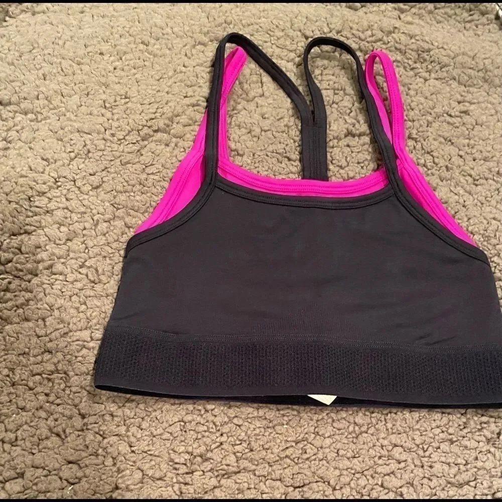 Fabletics Poppy Sports Bra Size Small - Picture 8 of 8